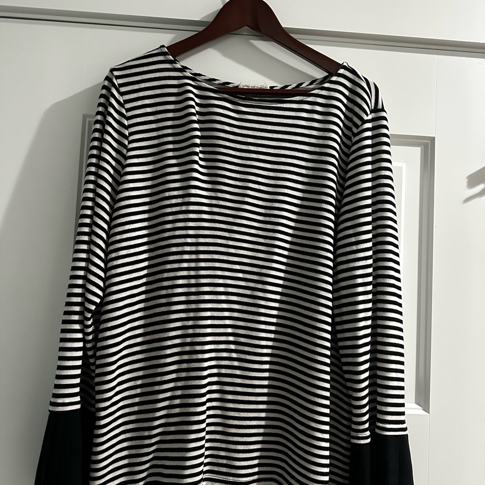 Black and White Striped Long Sleeve Top